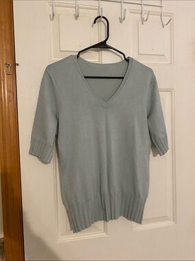 Women's V-Neck Short Sleeve Sweater - Light Sage